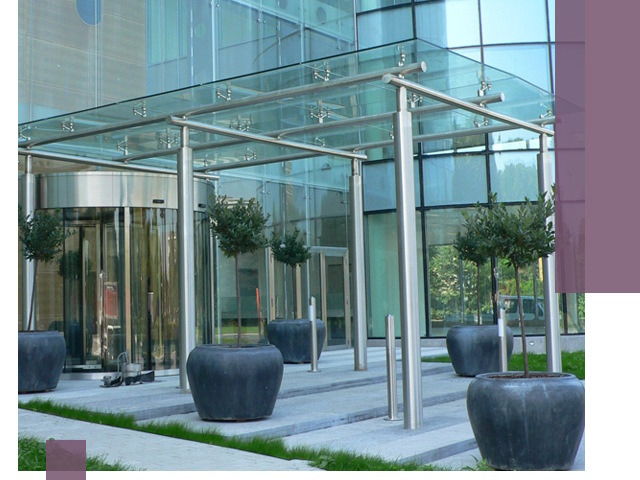 Навесы из стекла на заказ в Невинномысске — монтаж и установка