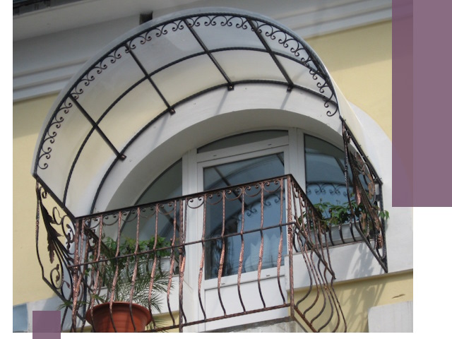 Козырьки над балконом в Невинномысске — изготовление и монтаж