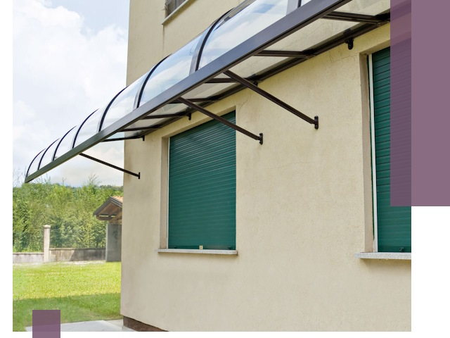 Козырьки над окнами в Невинномысске — изготовление и монтаж по выгоде